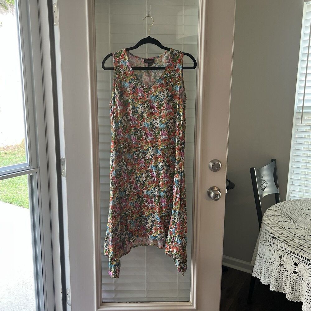 Apzopos Dress Medium Handkerchief Hem Floral‎